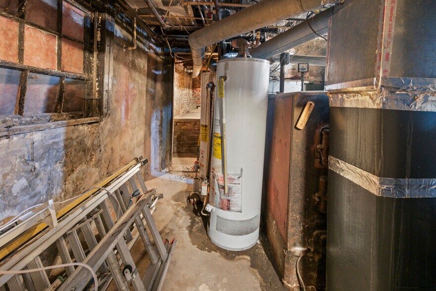 More Photos Of 885 W Lombard St, Baltimore Apartments For Sale