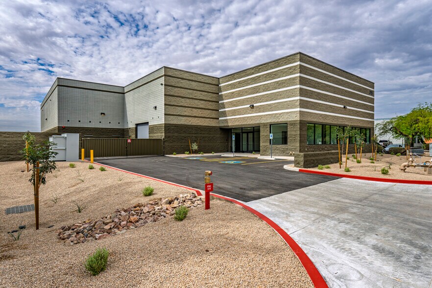 More Photos Of 315 E Comstock Dr, Chandler Warehouse For Sale