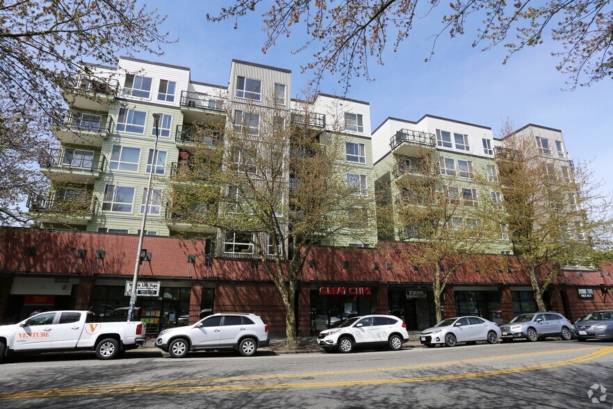 More Photos Of 8551 Greenwood Ave N, Seattle Apartments For Lease
