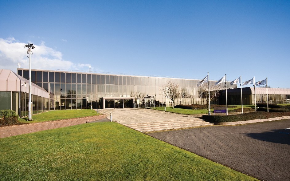 More Photos Of Castlegate Business Park, Caldicot Research And Development For Lease