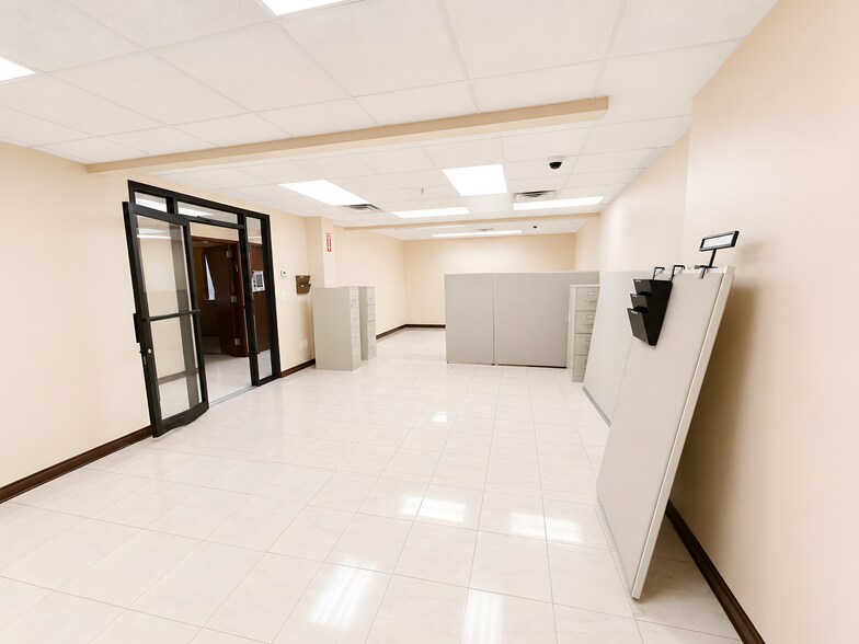 More Photos Of 1009 Brighton Beach Ave, Brooklyn Bank For Lease