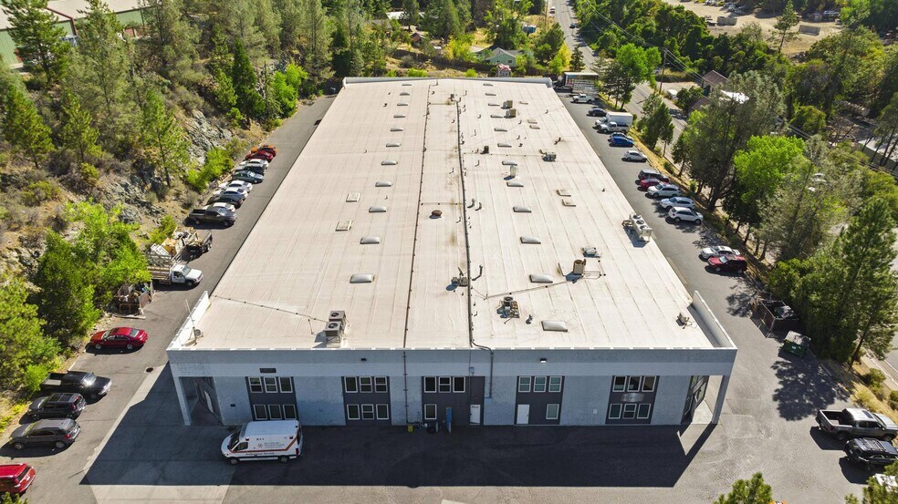 More Photos Of 110 Spring Hill Dr, Grass Valley Manufacturing For Sale