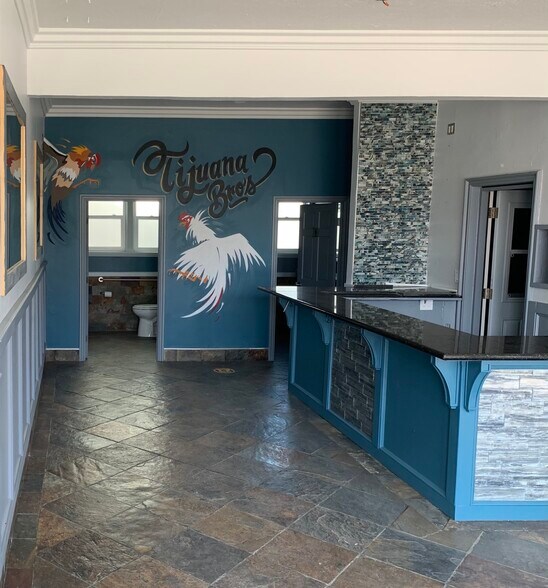 More Photos Of 2301-2307 W Balboa Blvd, Newport Beach Storefront For Lease