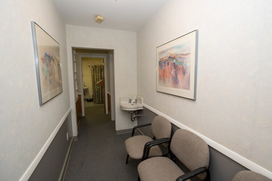 More Photos Of 73 Amboy Ave, Metuchen Medical For Sale