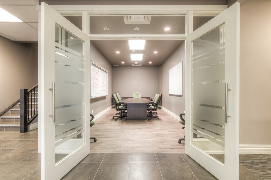 More Photos Of 402084 81st St, Foothills No 31 Office For Lease