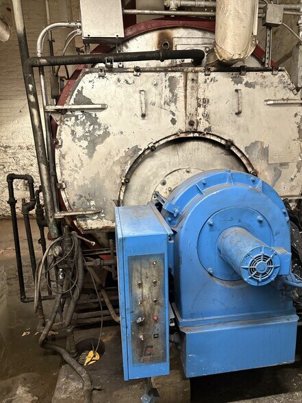 More Photos Of 679 Magenta St, Bronx Apartments For Sale