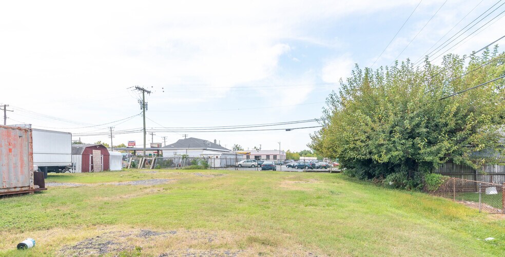 More Photos Of 106 Eastern Blvd, Essex General Retail For Sale