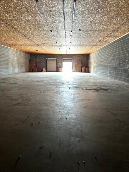 More Photos Of 131 S Varnell Rd, Tunnel Hill Distribution For Sale