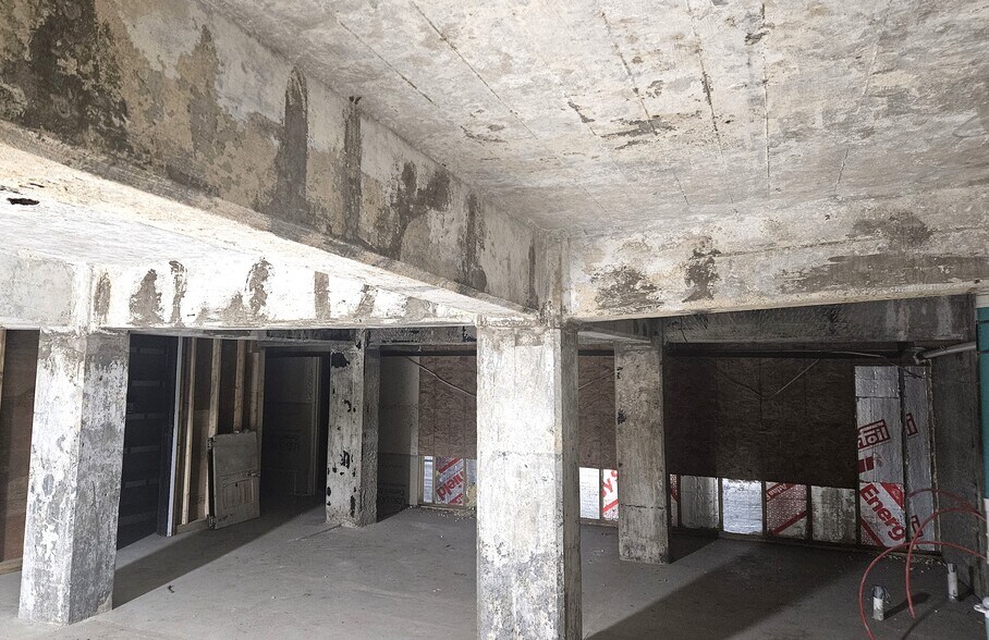 More Photos Of 120 Pleasant St, Morristown Industrial For Sale