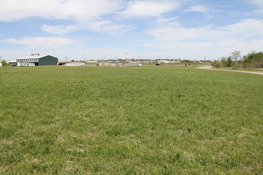 More Photos Of 109 E Hatton Rd, Wichita Falls Land For Sale