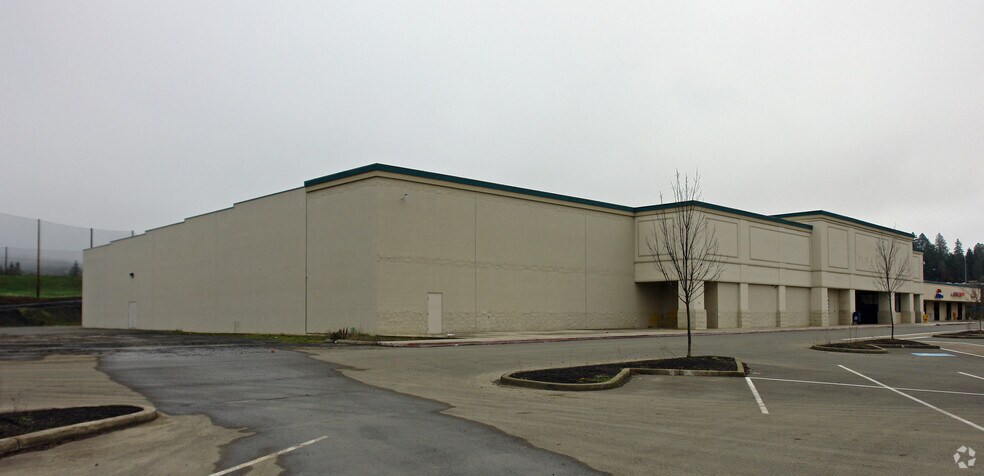 More Photos Of 328-338 Dakota St, Sutherlin General Retail For Lease