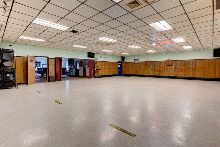 More Photos Of 73 Maple St, Manchester Lodge Meeting Hall For Sale