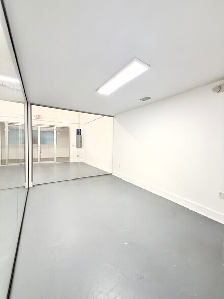 More Photos Of 350-370 NE 75th St, Miami Office For Lease