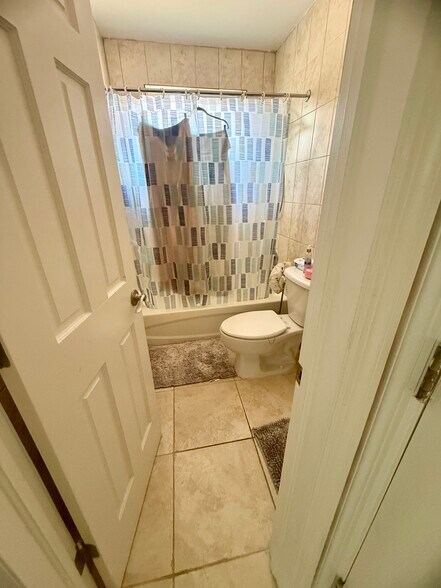 More Photos Of 4201 SW 7th St, Coral Gables Multifamily For Sale