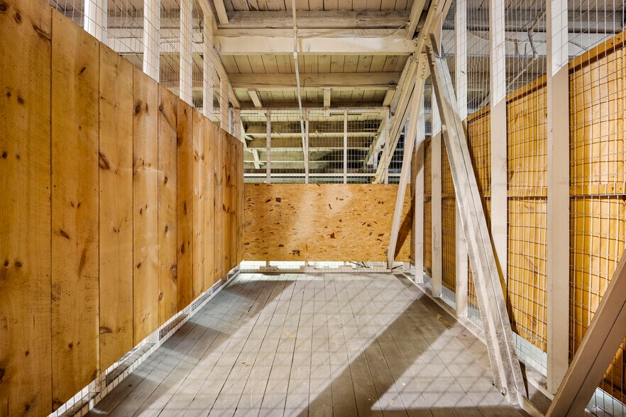 More Photos Of 403-409 N Pearl St, Albany Warehouse For Sale