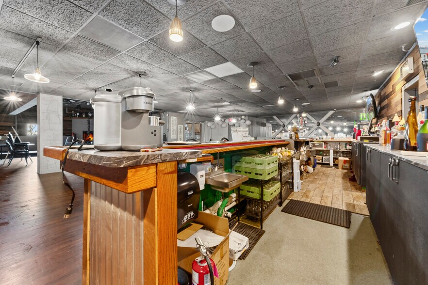 More Photos Of 1090 Rochester Rd, Troy Restaurant For Sale