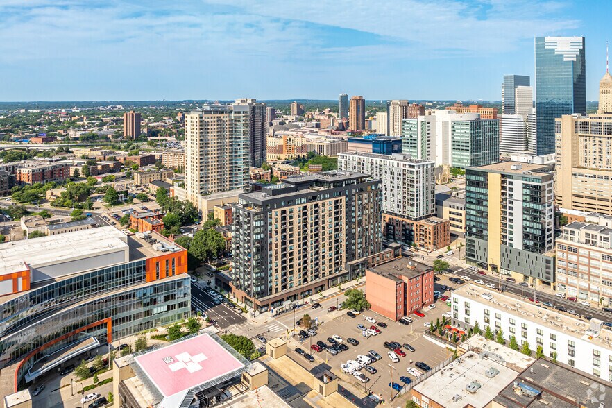 More Photos Of 615 S 8th St, Minneapolis Apartments For Lease