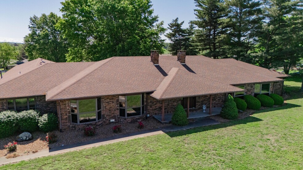 More Photos Of 807 N Briarwood Dr, Bolivar Assisted Living For Sale