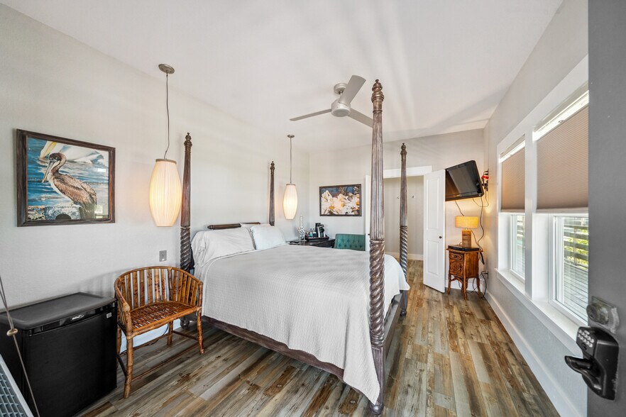 More Photos Of 22996 Highway 60, Matagorda Hotel For Sale