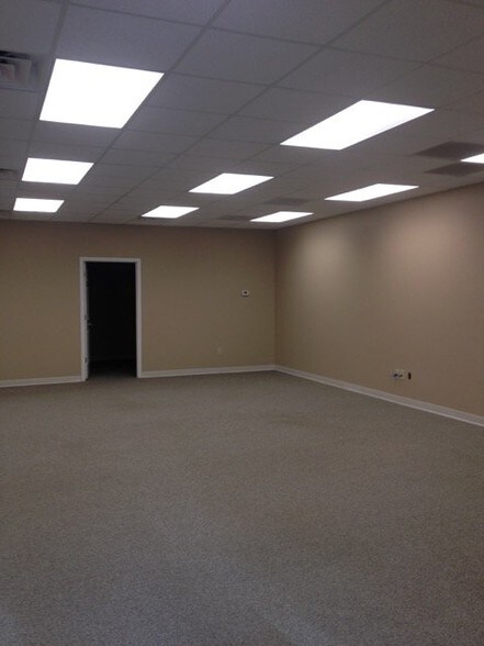 More Photos Of 100 Omalley Dr, Summerville Office For Sale