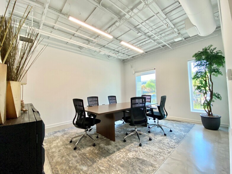 More Photos Of 2912 W 6th St, Fort Worth Loft Creative Space For Lease