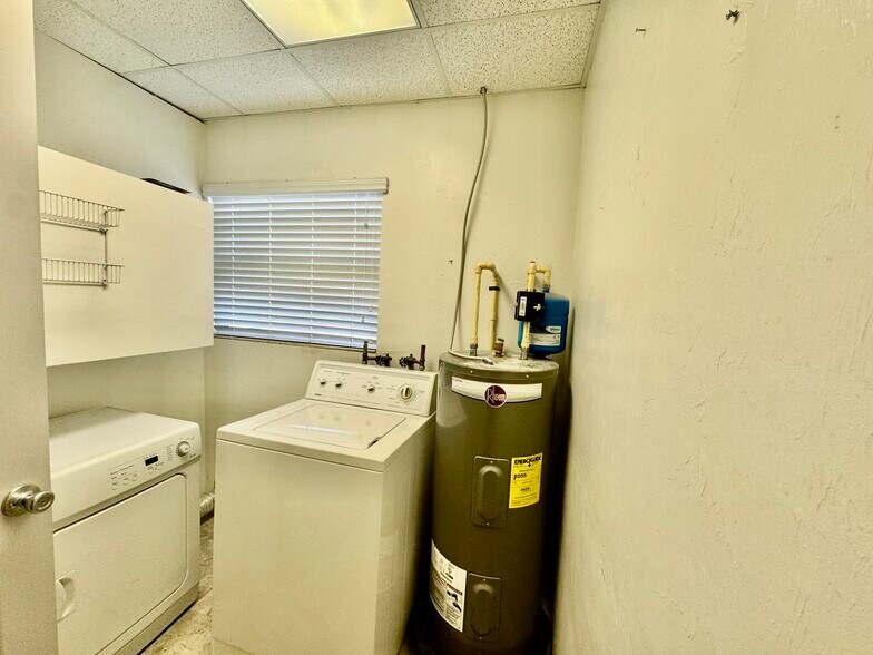 More Photos Of 1385 Touchstone Rd, North Fort Myers Flex For Sale