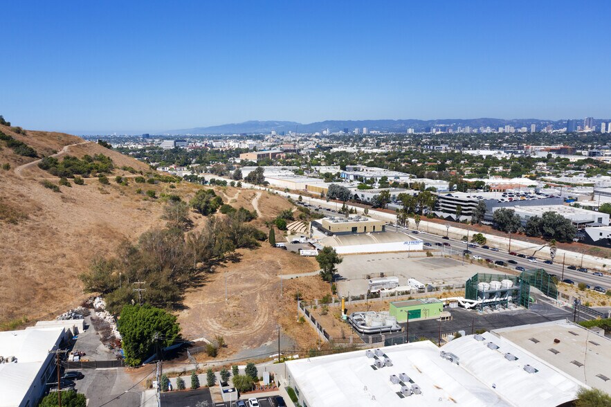 More Photos Of 6000 W Jefferson Blvd, Los Angeles Land For Lease
