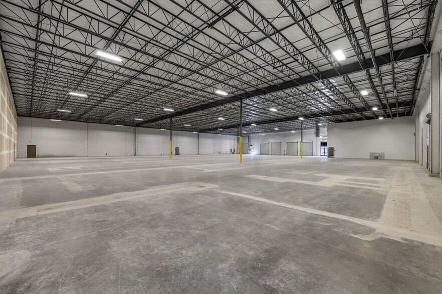 More Photos Of 8655 Younger Creek Dr, Sacramento Distribution For Lease