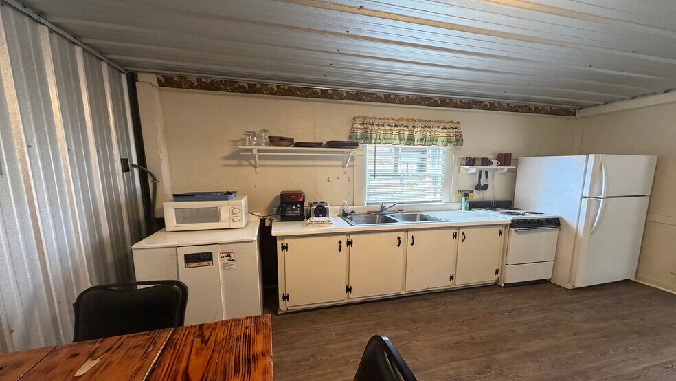 More Photos Of , Hornbeak Unknown For Sale