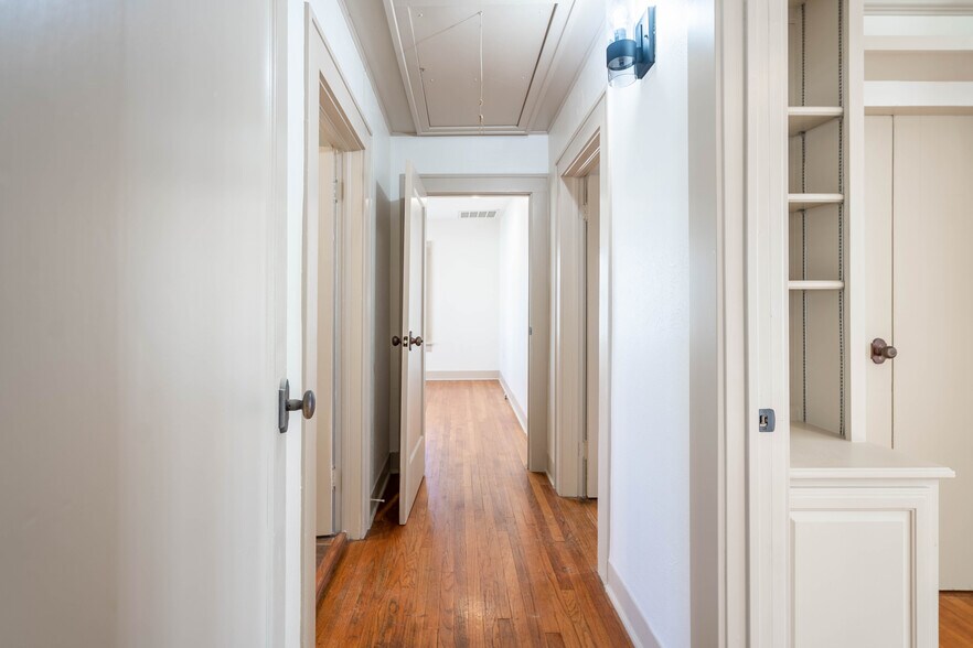 More Photos Of 1107 W Illinois Ave, Midland Office For Lease