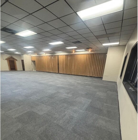 More Photos Of 1150 E Linn St, Canton Hotel For Sale