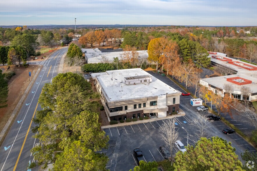 More Photos Of 130 Technology Pky, Peachtree Corners Office Residential For Lease