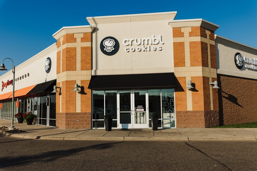 More Photos Of 12921 Riverdale Dr, Coon Rapids Unknown For Lease