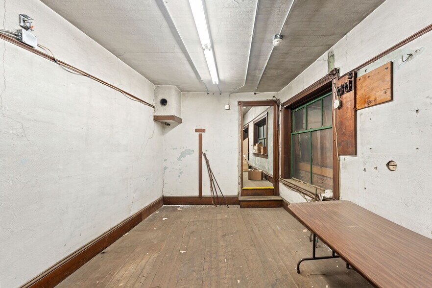 More Photos Of 1072 Main St, West Warwick Office For Sale