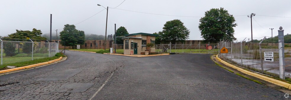 More Photos Of 165 One Genesis Way, Spruce Pine Warehouse For Sale