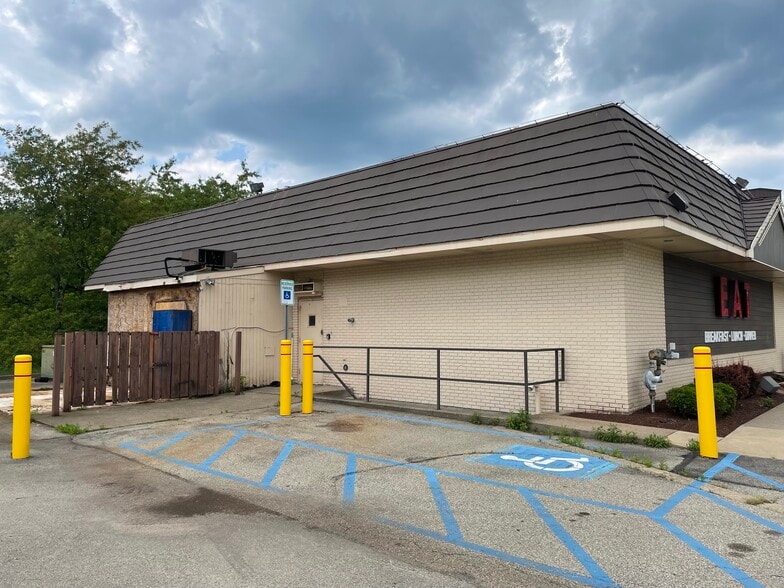 More Photos Of 200 Sheffield Dr, Delmont Restaurant For Lease