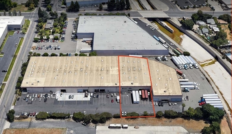 More Photos Of 15116 E Don Julian Rd, City of Industry Warehouse For Lease