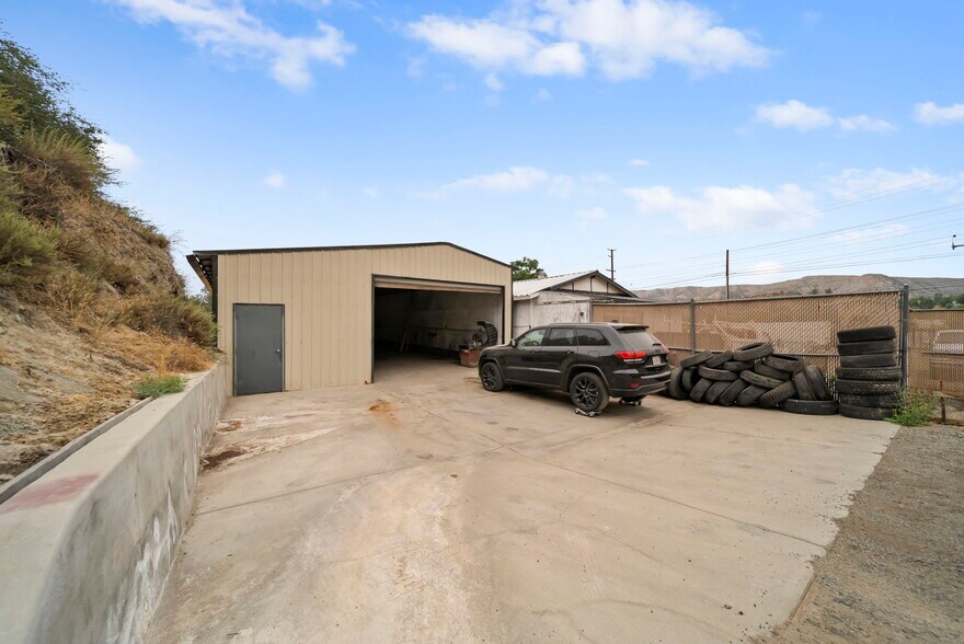 More Photos Of 16280 Sierra Hwy, Santa Clarita Land For Lease