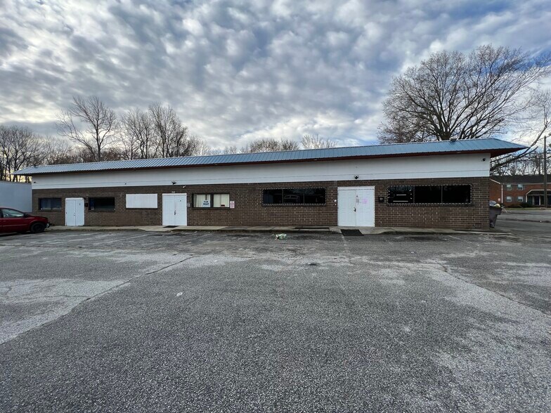 1518 Woodmere Dr, Greensboro, NC 27405 Office For Sale