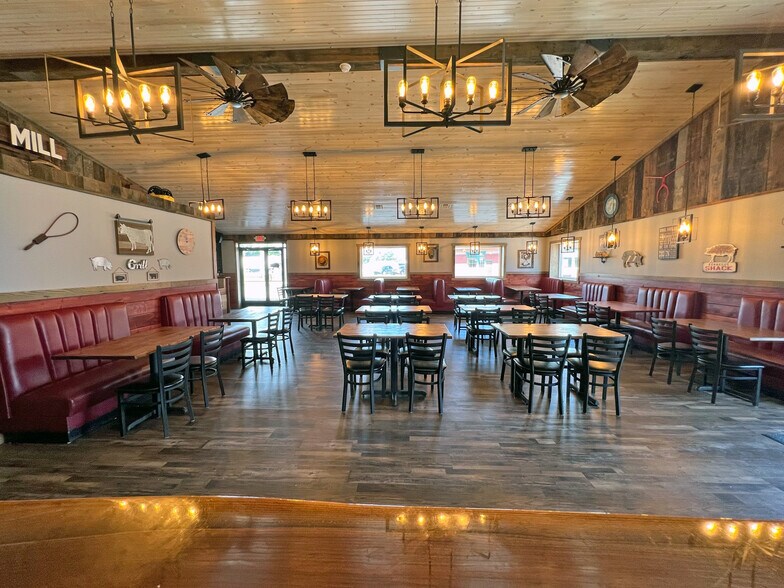 More Photos Of 259 Venango Ave, Cambridge Springs Restaurant For Sale