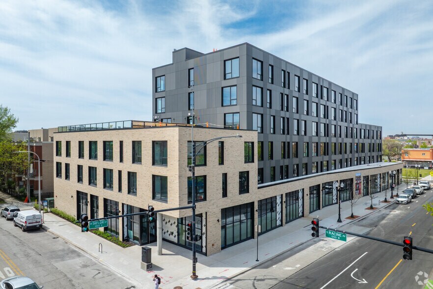 Primary Photo Of 1221 W Taylor St, Chicago Apartments For Lease