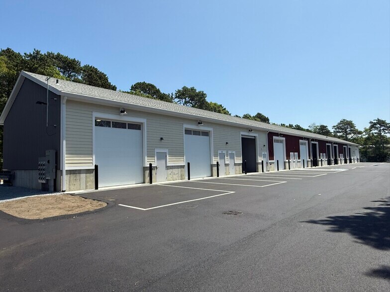 More Photos Of 212 Mid Tech Dr, West Yarmouth Office For Lease