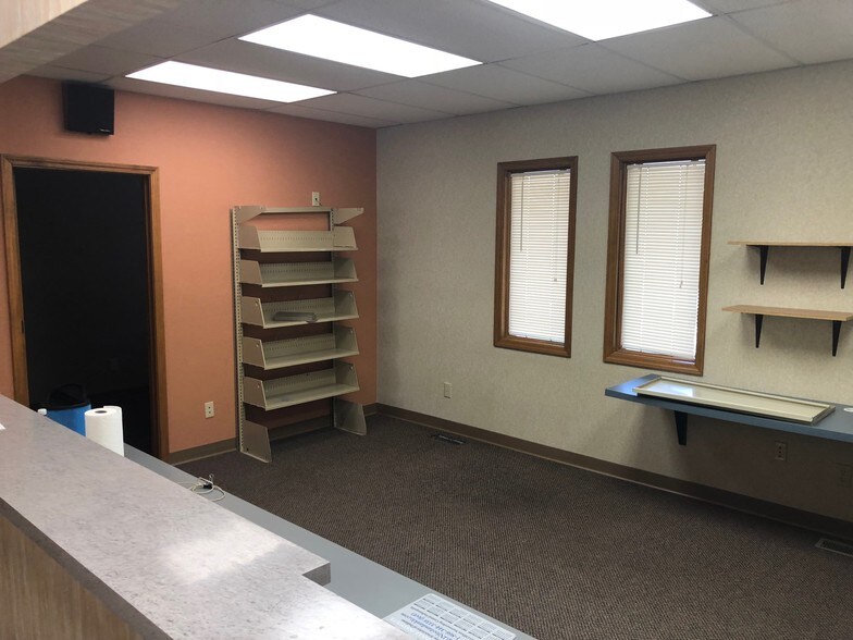 More Photos Of 3725 Kentucky Ave, Indianapolis Medical For Lease