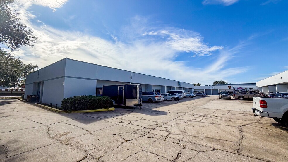 More Photos Of 2885 Electronics Dr, Melbourne Unknown For Lease