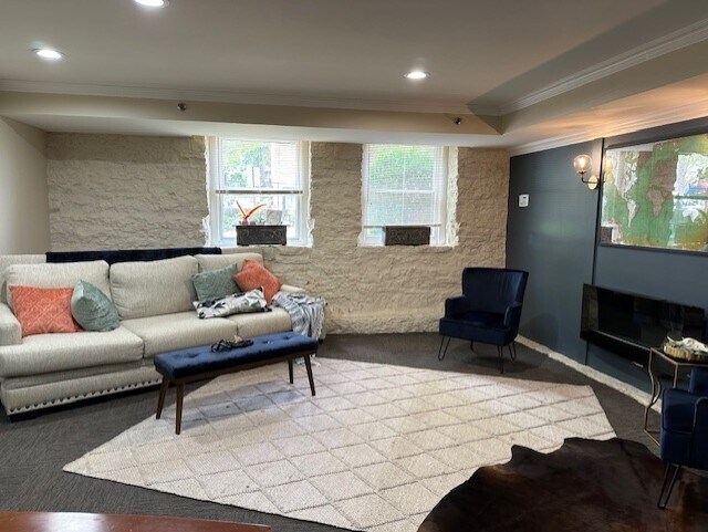 More Photos Of 445 5th St, Columbus Office Residential For Lease