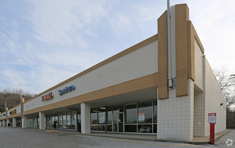 More Photos Of 1695-1853 Monmouth St, Newport Unknown For Lease