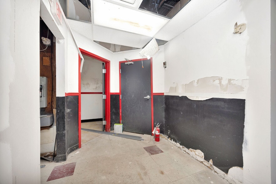 More Photos Of 3-7 Stuckhardt Rd, Trotwood Storefront Retail Office For Sale