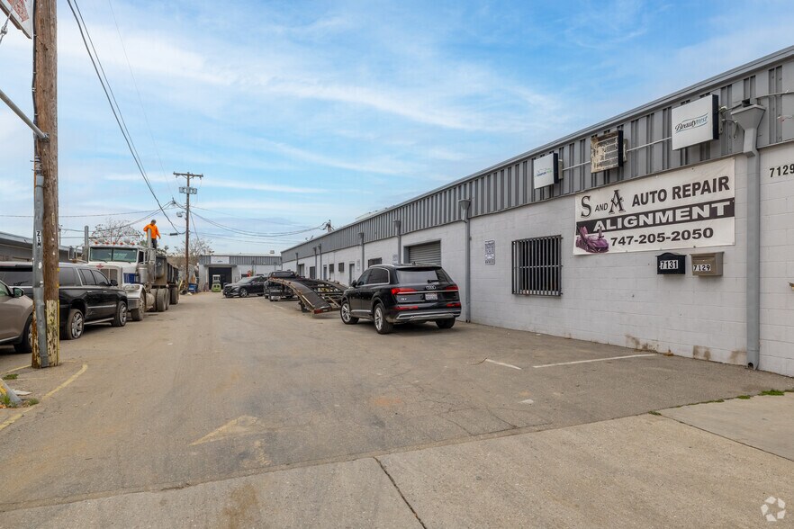 Primary Photo Of 7129-7133 Vineland Ave, North Hollywood Warehouse For Lease