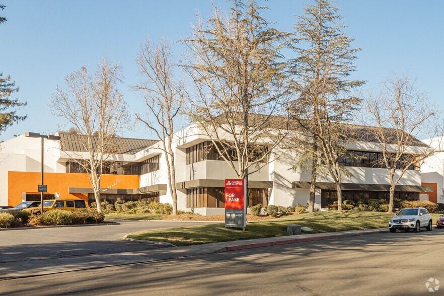 More Photos Of 1451 River Park Dr, Sacramento Office For Lease