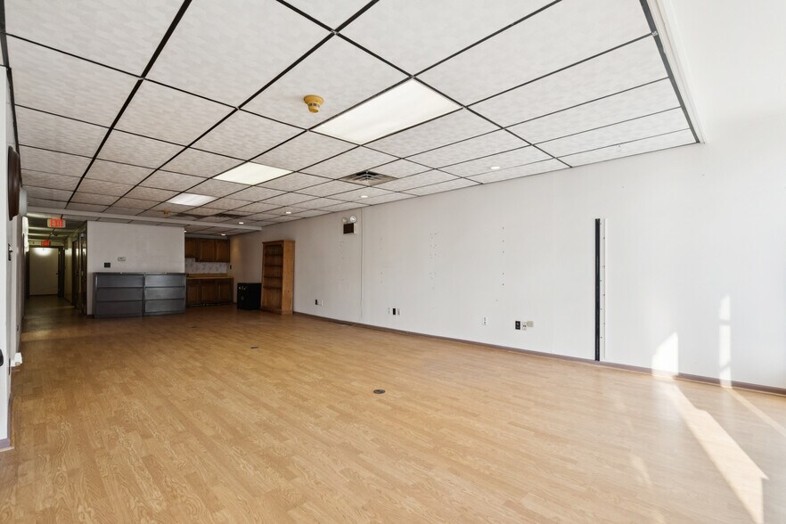 More Photos Of 201-203 E Broadway, Salem Office For Sale
